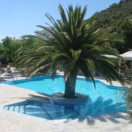 Hotel Neos Ikaros Agia Galini Exterior foto