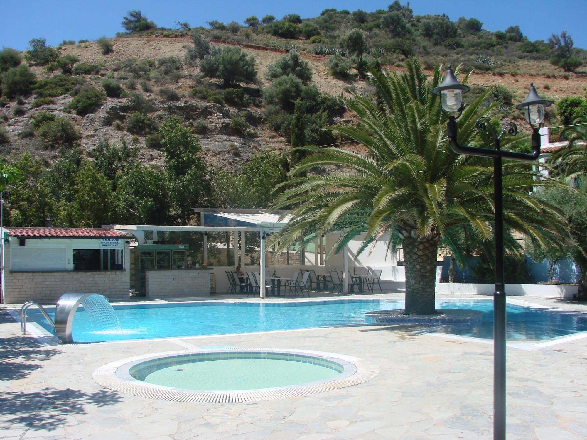 Hotel Neos Ikaros Agia Galini Exterior foto